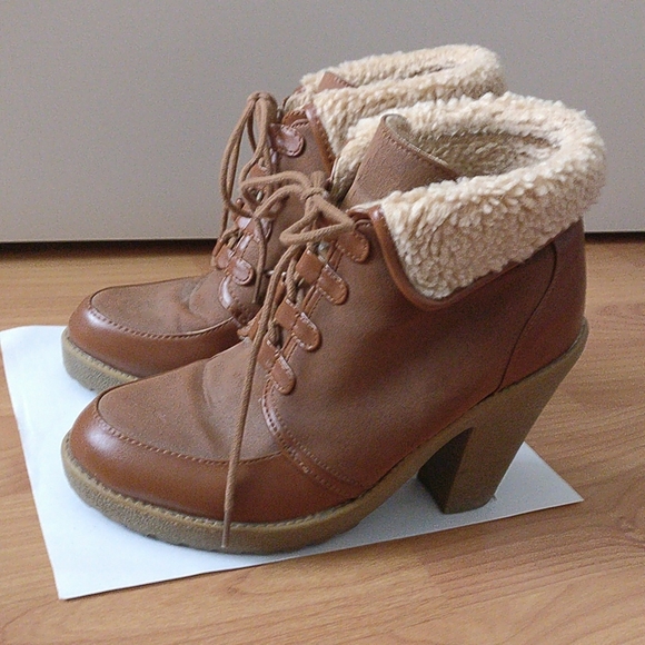 H&M chunky heel fur ankle boots 👢 - Picture 1 of 8